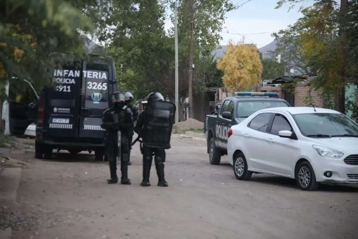 Móvil de LVDiez – info policial Caso Angel Yerdeo