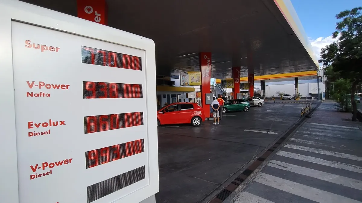 Sol Cantos- Periodista Canal 9Televida-  hoy volvió aumentar los combustibles