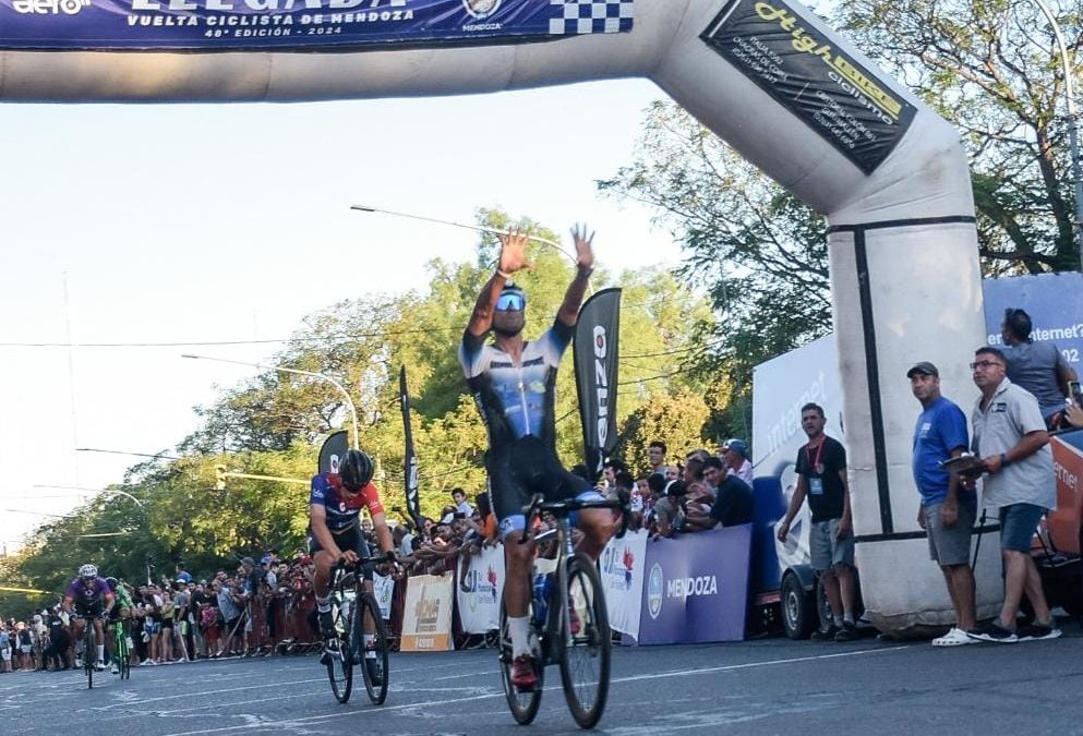 Fabián Seguín – Equipo LVDiez Vuelta ciclista Mendoza
